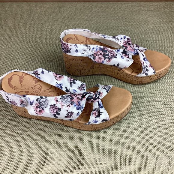 Blowfish Malibu Palmo Botanical Wedge Sandals - Picture 6 of 11